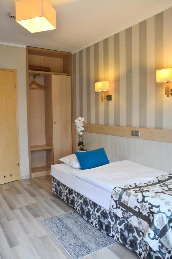 Restauracja 32 Motel Gryfice Εξωτερικό φωτογραφία