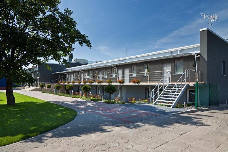 Restauracja 32 Motel Gryfice Εξωτερικό φωτογραφία